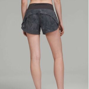 Lululemon | Speed Up Mid-Rise Lined Short 4" | 6 | Diamond Dye Pitch Grey